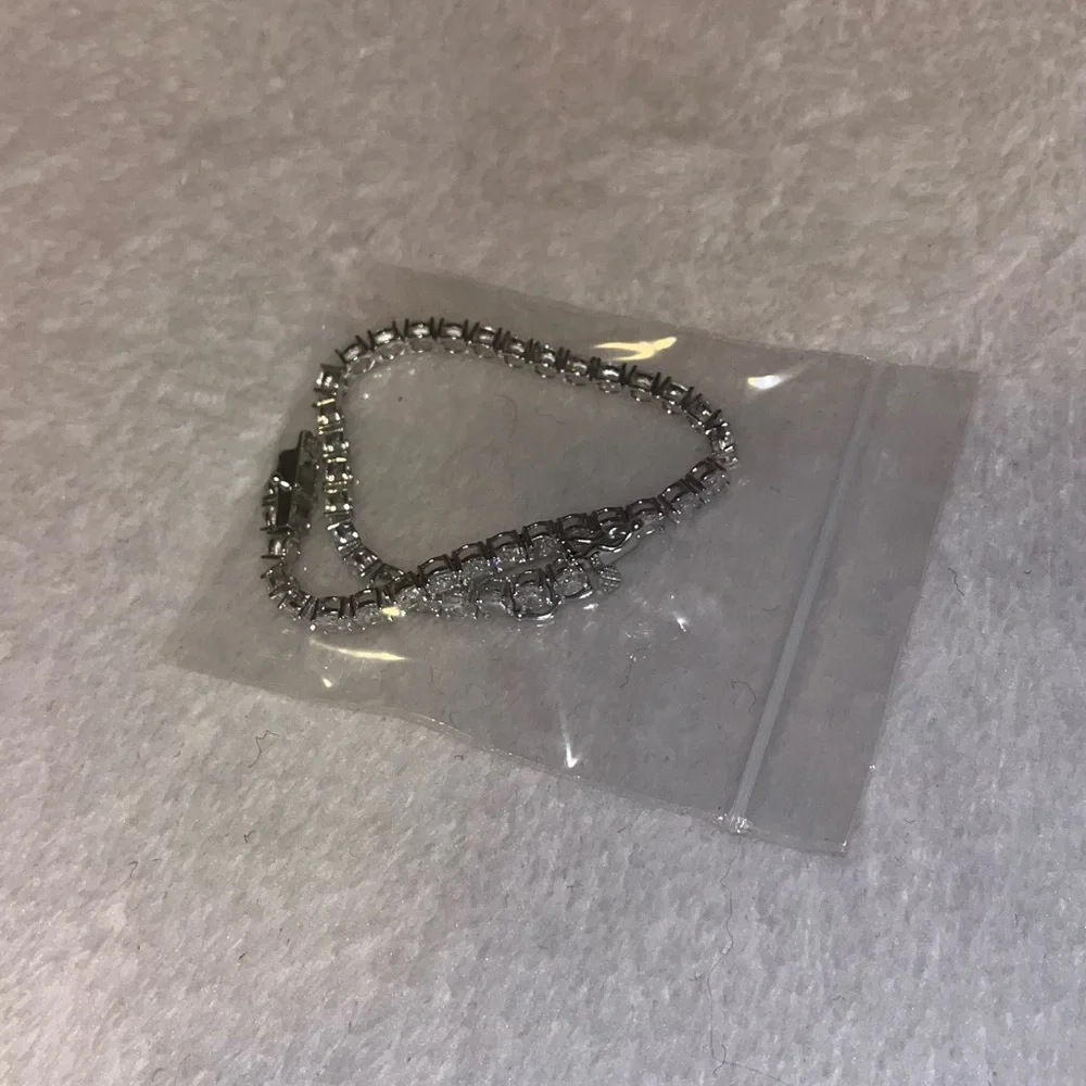 10 CAROT TENNIS BRACELET - Picture 4 of 6